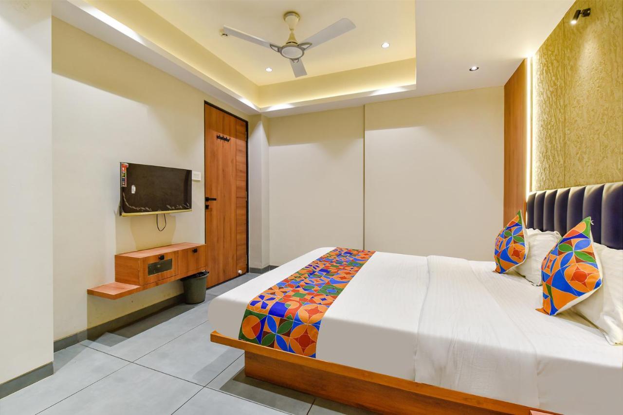 OYO 93041 Hotel Udhna Inn Surat Exterior foto